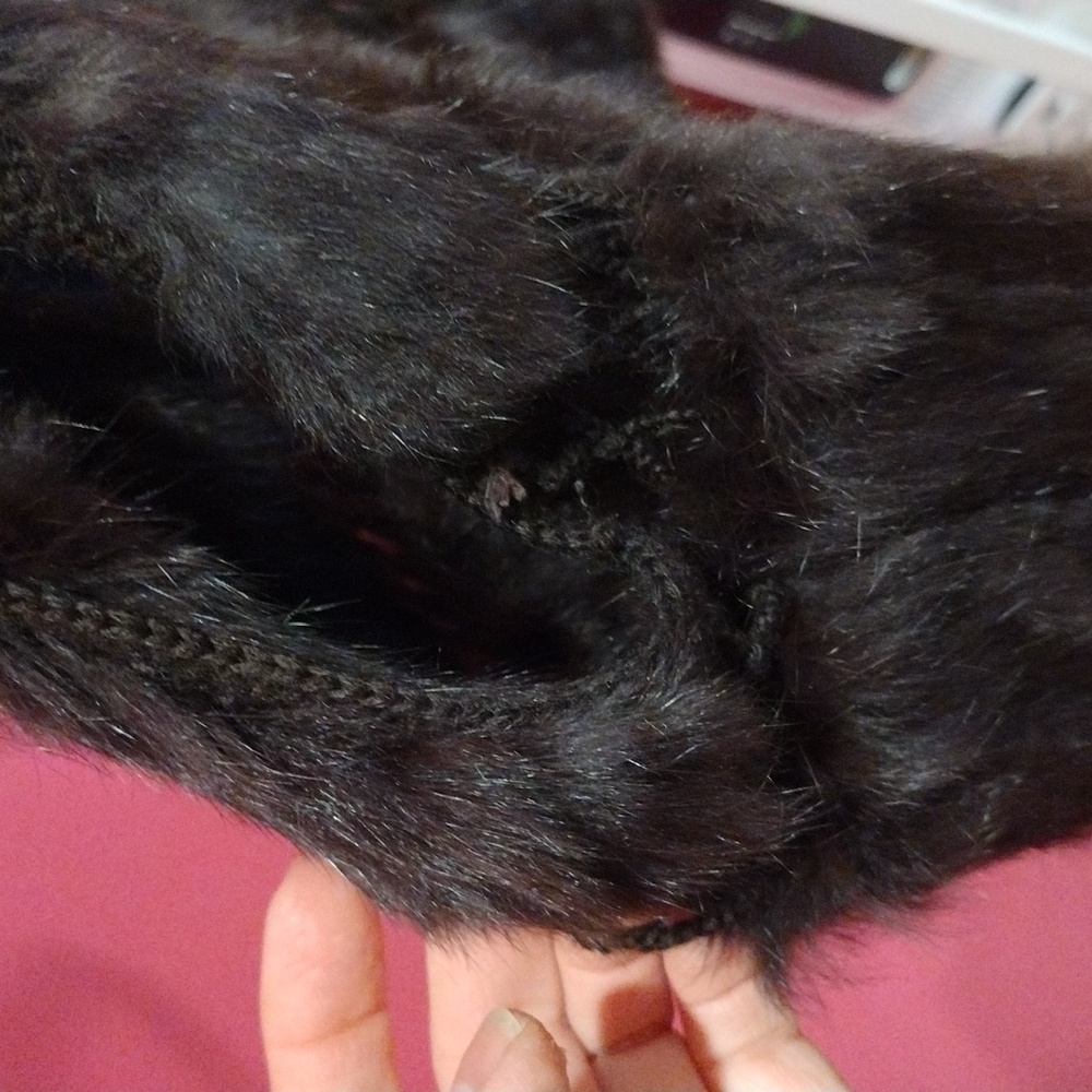 BCBG Max Azria Black Genuine Rabbit Fur Vest Gilet Sleeveless Jacket Size L - Picture 6 of 7